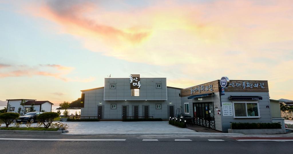 Dolsanmaru Pension Yeosu Zewnętrze zdjęcie