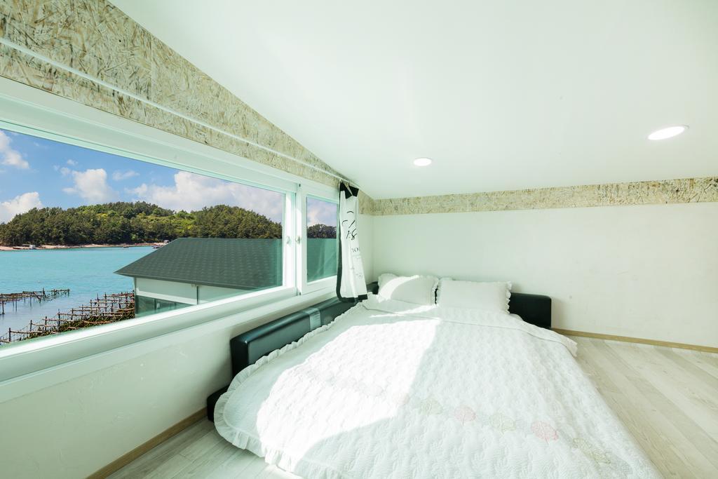 Dolsanmaru Pension Yeosu Zewnętrze zdjęcie