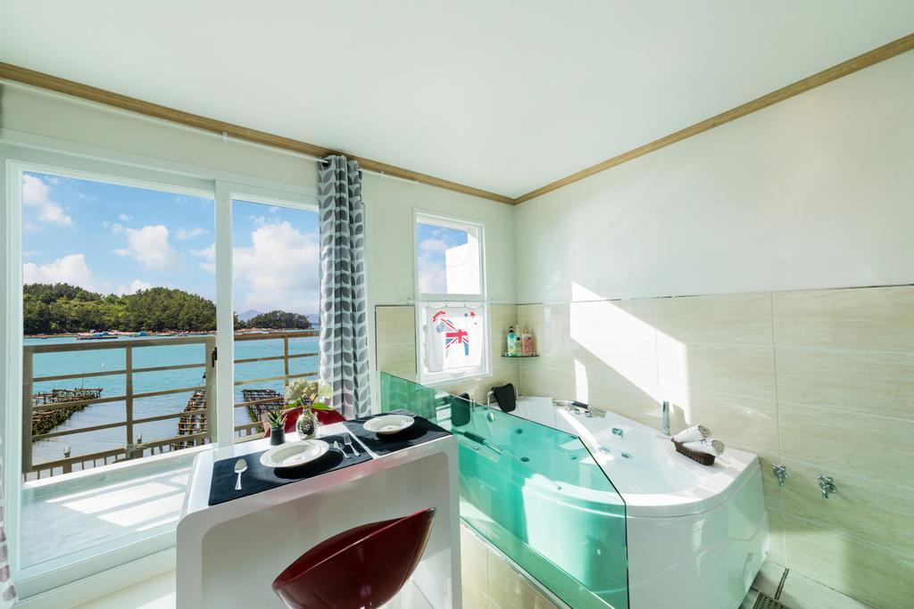 Dolsanmaru Pension Yeosu Zewnętrze zdjęcie